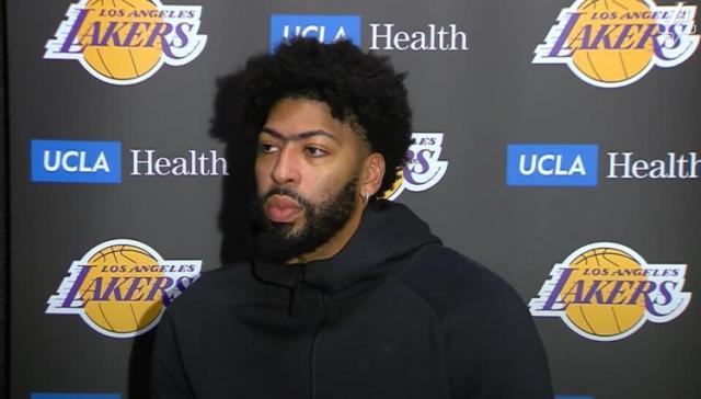 世界杯直播-浓眉视伤病为赛季失败原因 为沃格尔与韦少鸣不平